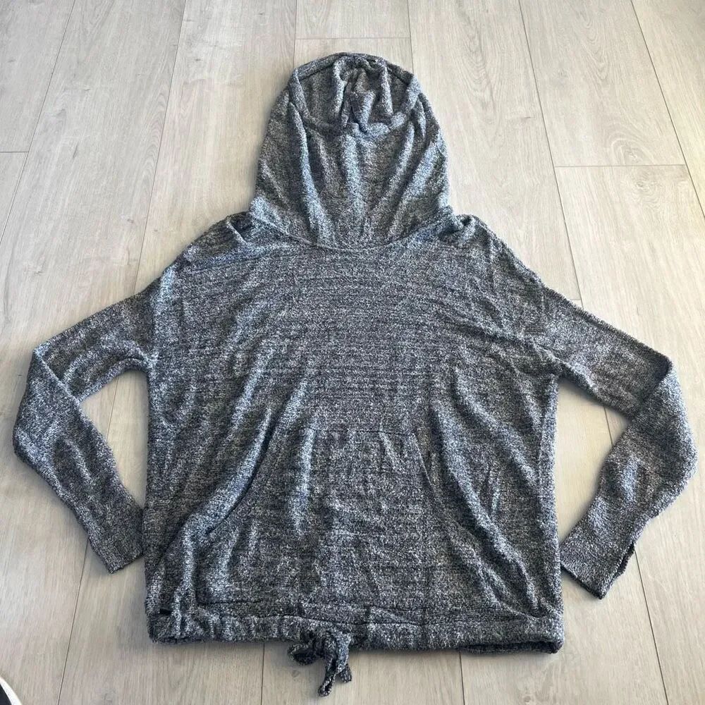 Barefoot Dreams woman sweater size M